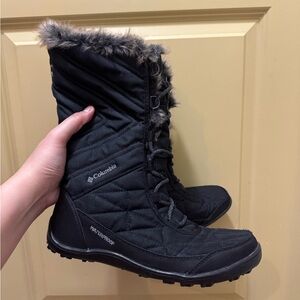 Columbia Women’s Minx Mid Waterproof Boots! Size 9 used once!